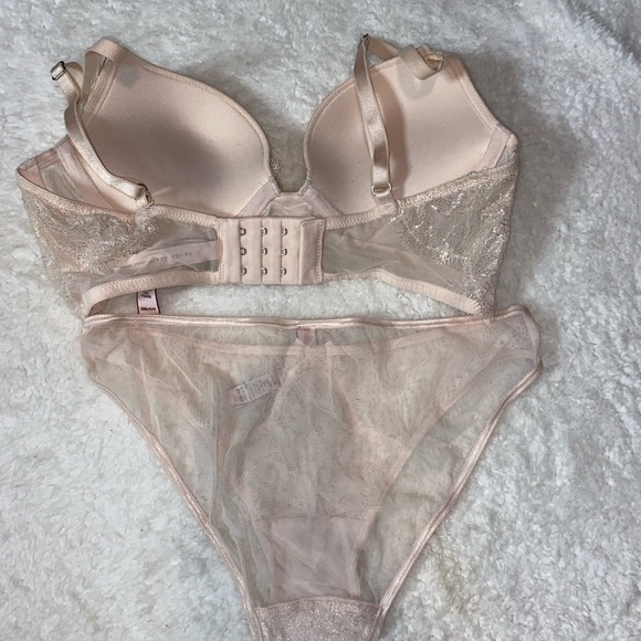 Vs Push Up Bra - Picture 2 of 3